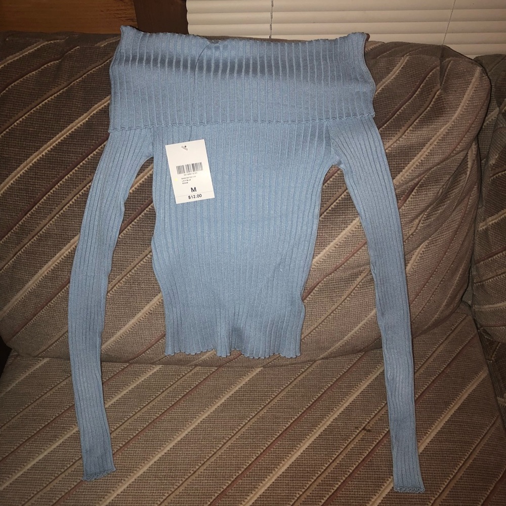 Off the shoulder blue long sleeve